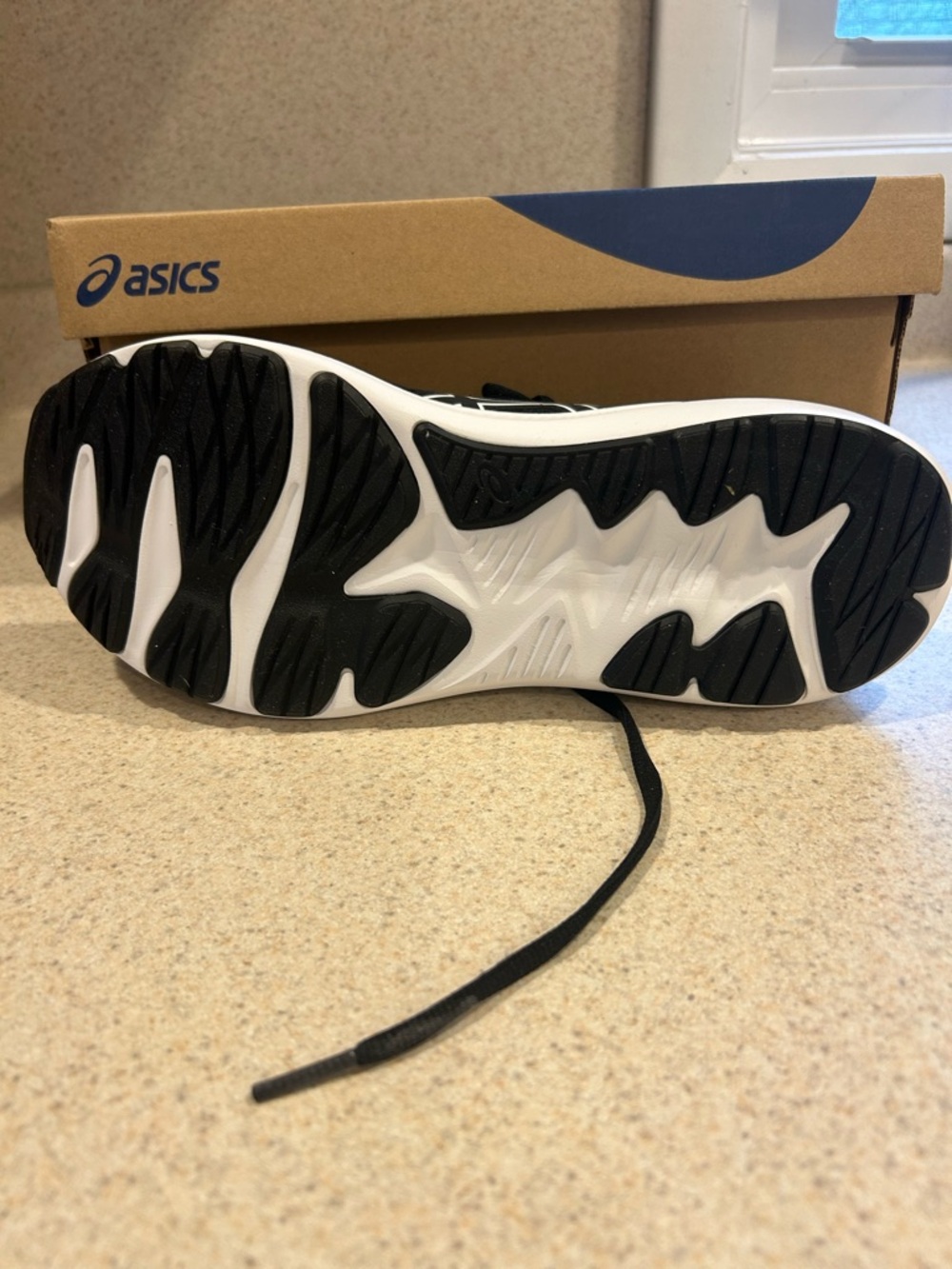 Asics Black and White Men's Running Shoe - Picture 3 of 4